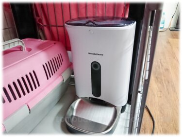 カリカリマシーンSPを二匹目の犬ために購入！ケージで使った口コミ体験談